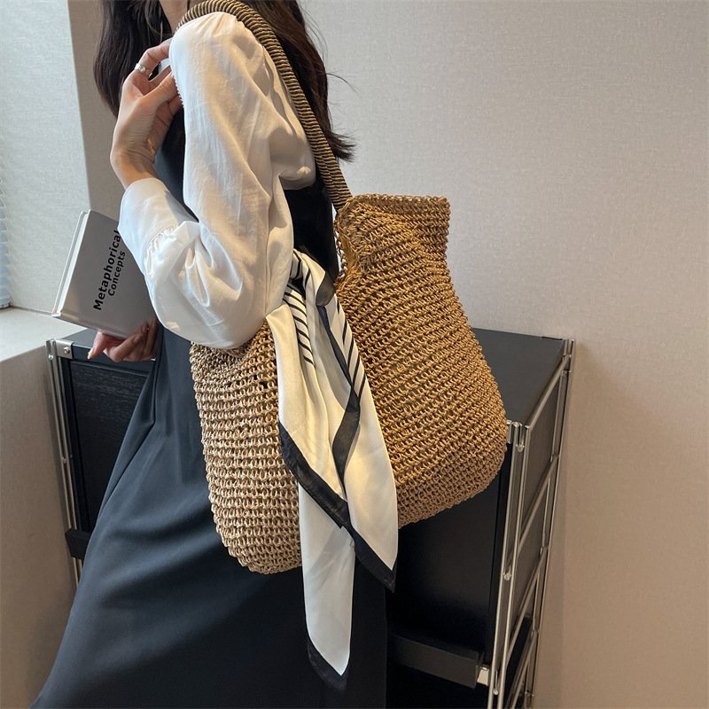 Casual Woven Bag Women's New Large Capacity One-shoulder Portable - Image 2