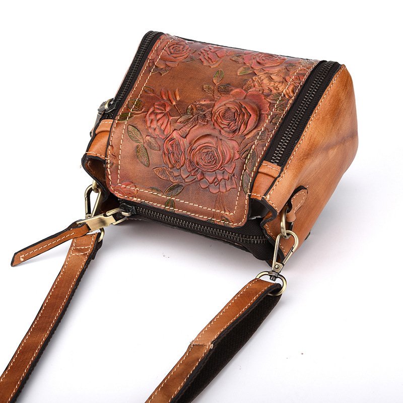 Fashionable Leather Vintage hand embossed handbag with shoulder inclined water bucket - Image 5