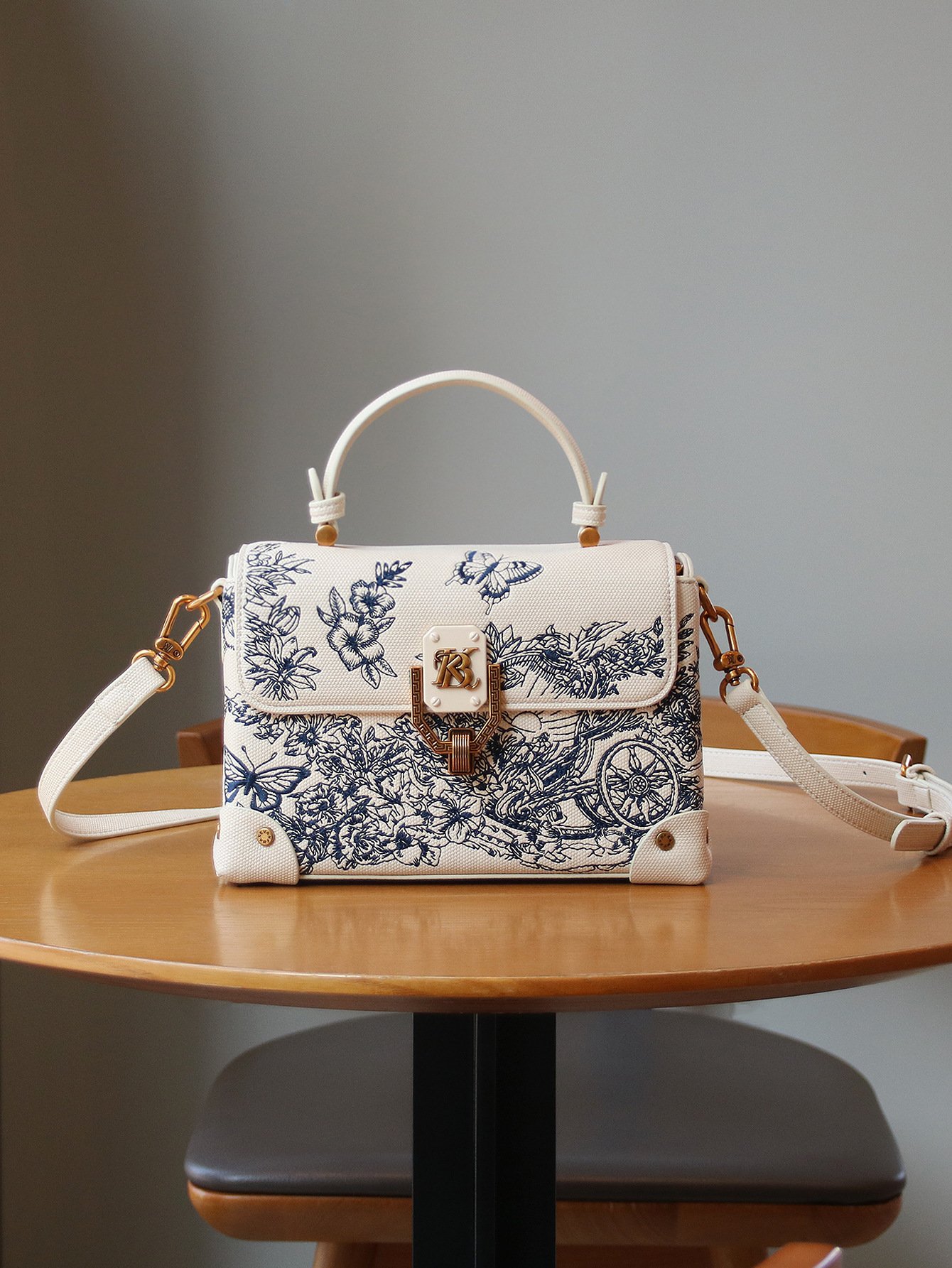 Light-luxury Intricately Embroidered Tote Shoulder Or Crossbody Bag For Women - Image 3