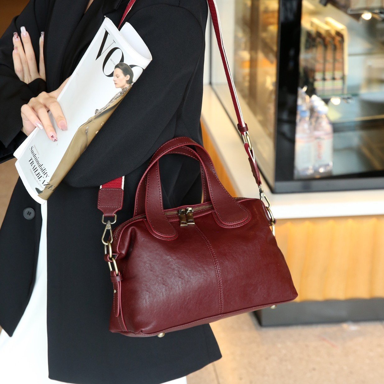 Women's Leather New Style High-End Feeling Handbag, Top Layer Cowhide Crossbody Bag, Large Capacity Commuter Tote - Image 5