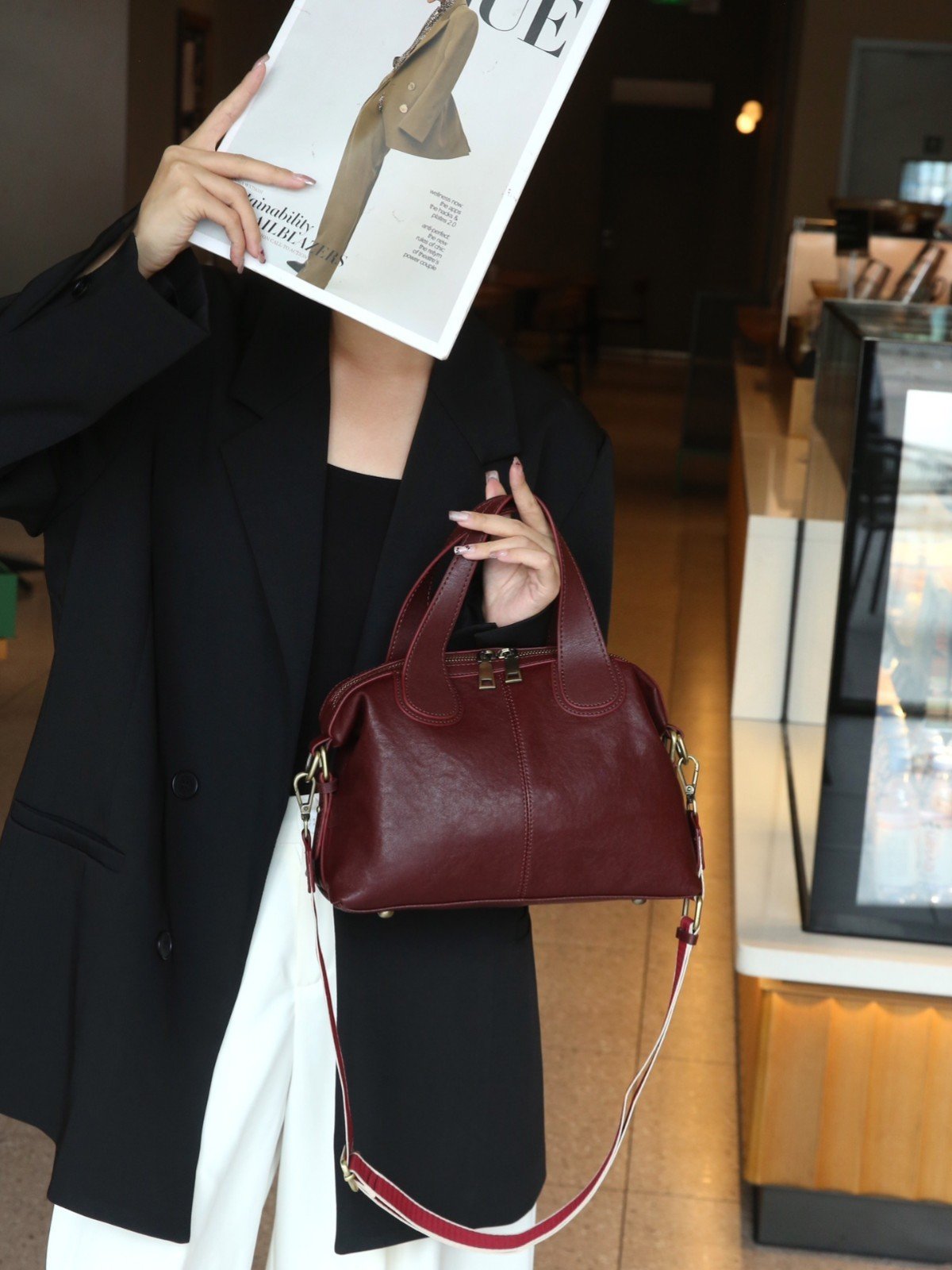 Women's Leather New Style High-End Feeling Handbag, Top Layer Cowhide Crossbody Bag, Large Capacity Commuter Tote - Image 4