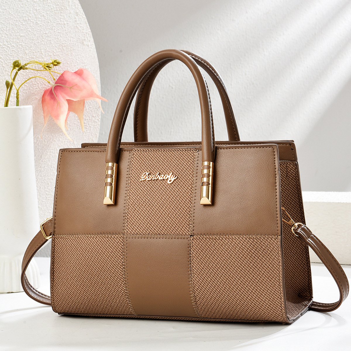 New Stylish Large-capacity Womens Tote Bag With A Bold Color-block Patchwork Design - Image 3