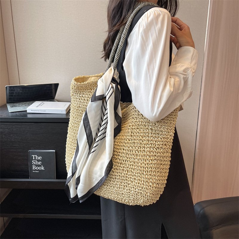 Casual Woven Bag Women's New Large Capacity One-shoulder Portable - Image 7