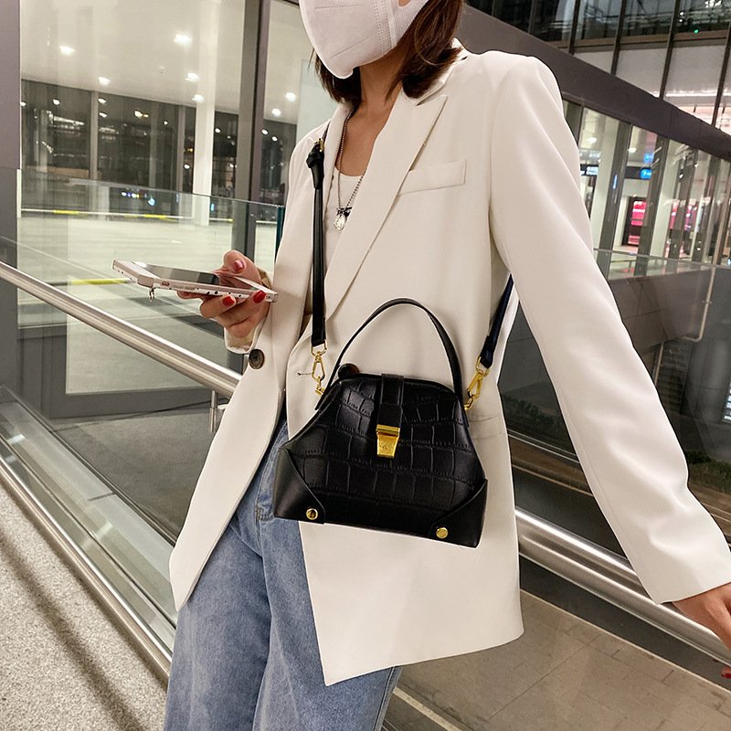 Fashion Simple Leather All-match Messenger Bag - Image 2