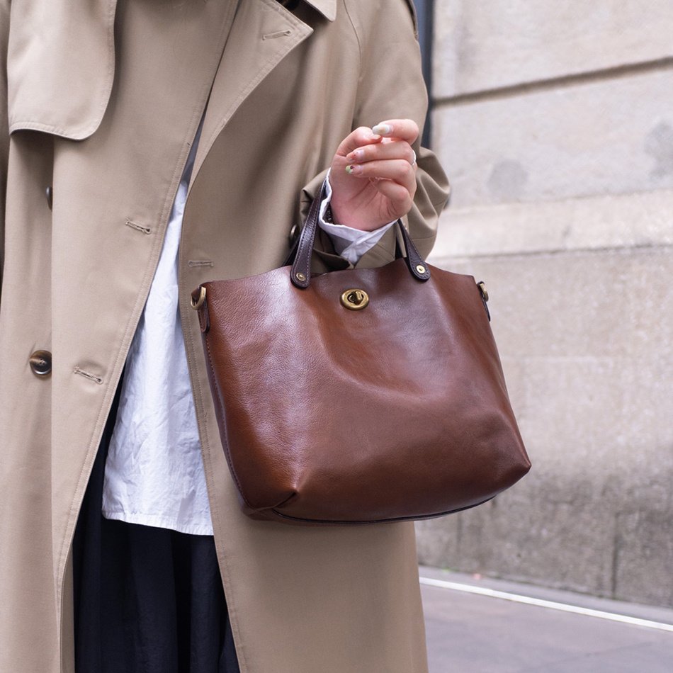 European And American Vintage First-layer Tree-tanned Cowhide Tote Bag, Commuter Handbag, Casual Single-shoulder Genuine Leather Crossbody Bag - Image 5