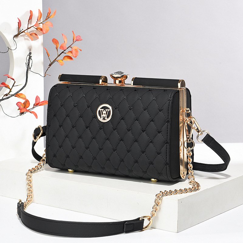 Niche Trendy Diamond-quilted Shoulder Bag With A Premium Texture - Image 4